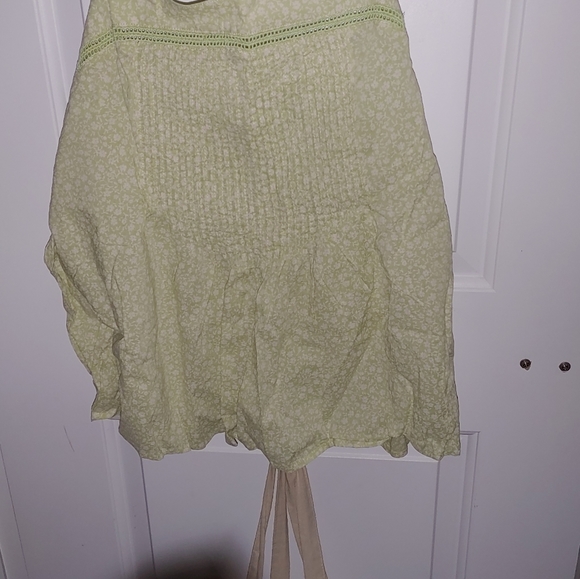 Old Navy Spring Shirt - Picture 2 of 2